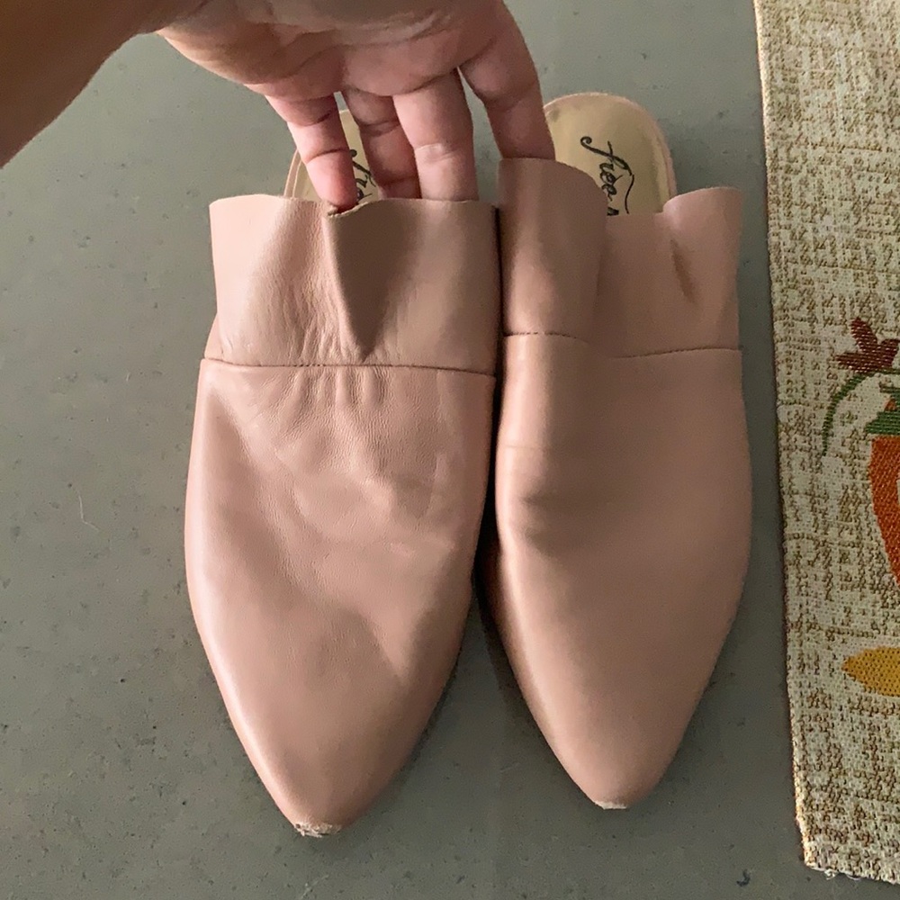 Blush flats